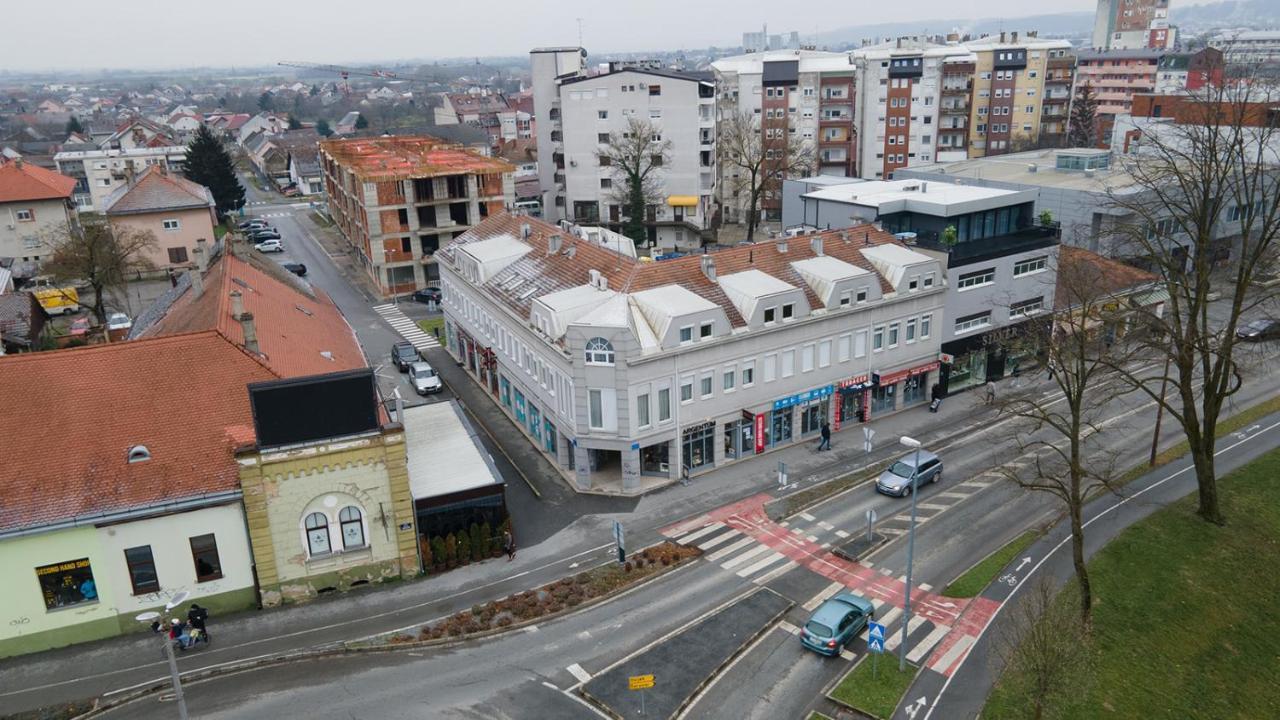 Apartmani Mozart-Centar Virovitica Exteriör bild