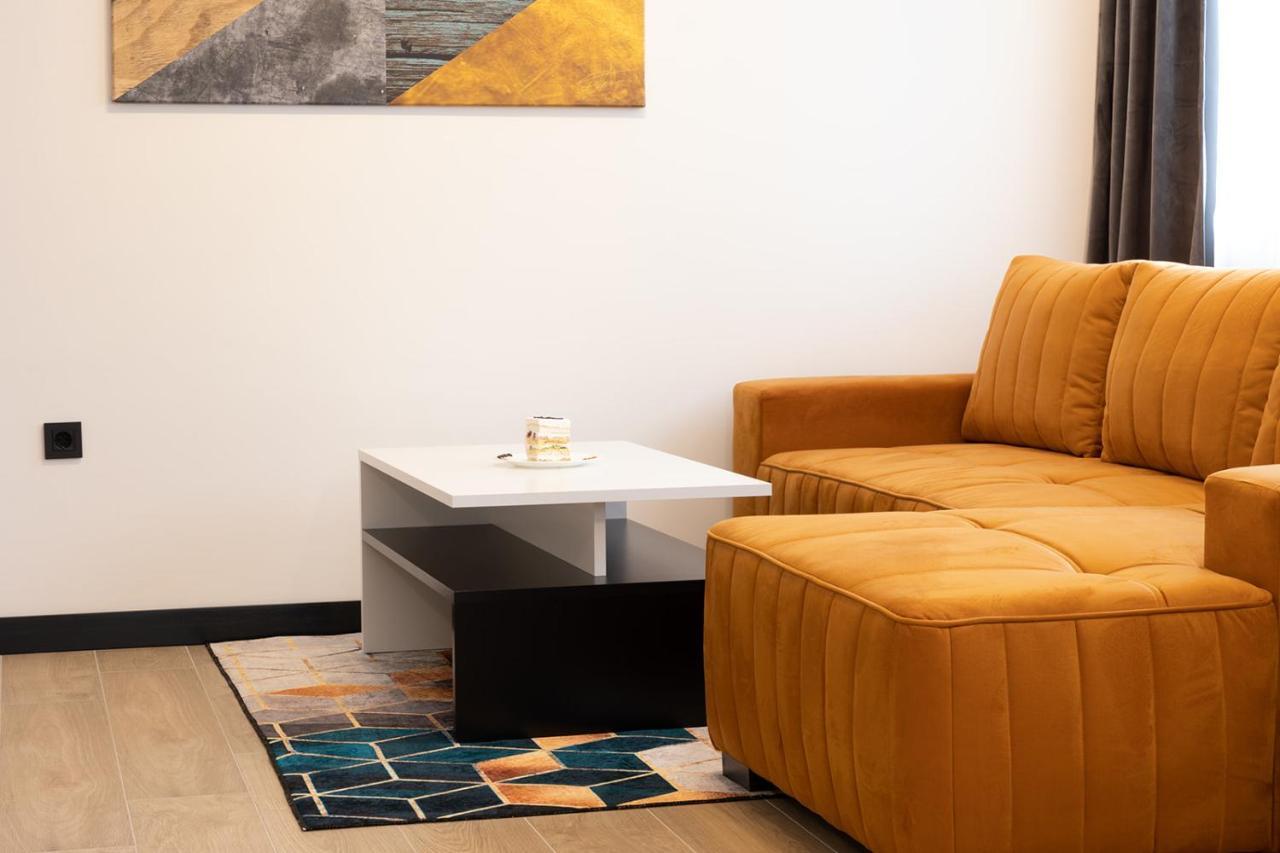 Apartmani Mozart-Centar Virovitica Exteriör bild