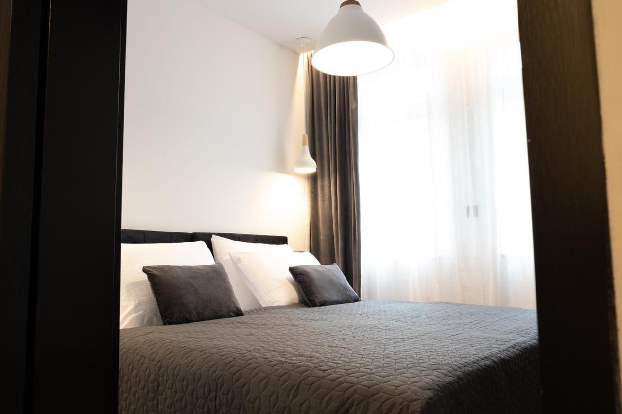 Apartmani Mozart-Centar Virovitica Exteriör bild